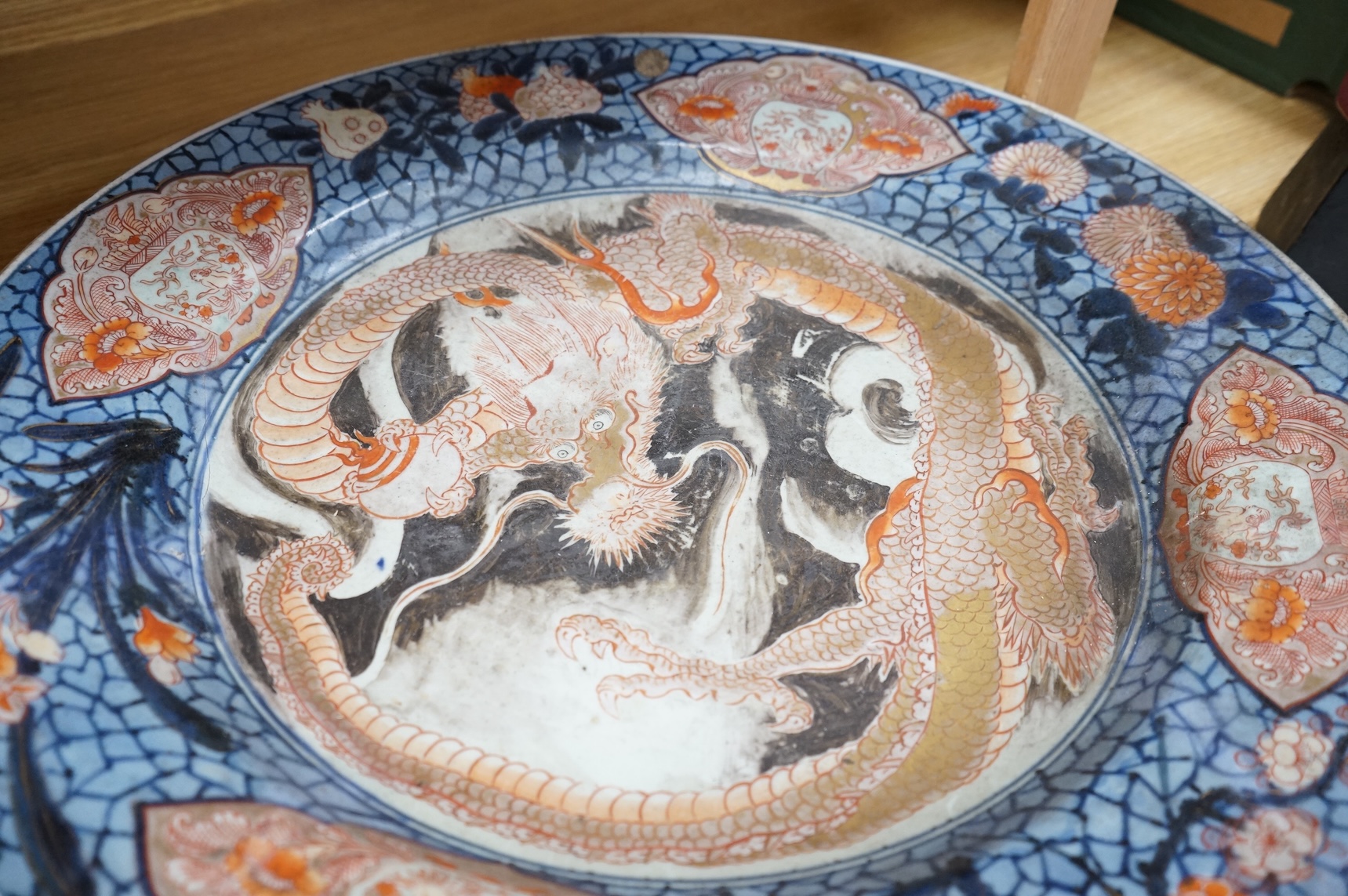 A late 17th century Japanese Arita ‘dragon’ dish, 55cm